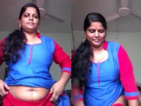 Mallu bhabhi flaunts her big boobs and pussy for her lover