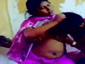 Tamil aunty boobs and big boobs in action
