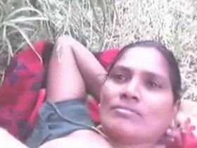 Latest Aunty India video features mature Indian woman