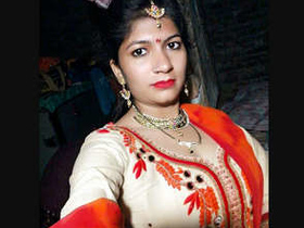 Village bhabi enjoys outdoor sex