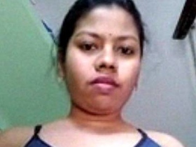 Bangladeshi aunty Bogura's nude selfie and masturbation video