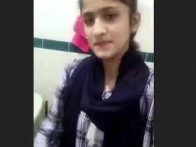 Teen girlfriend gives tour of bathroom to boyfriend