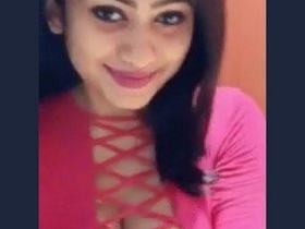 Big boobs and beautiful curves in a Desi babe video