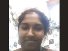Tamil girl flaunts her boobs and pussy in a video call
