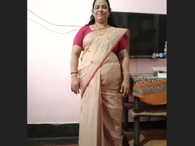 Attractive mature aunt with full figure