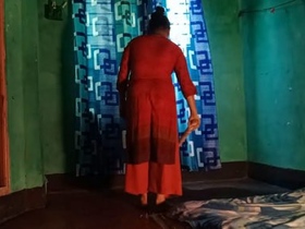 Cumriya bhabi discovers my exposed penis while cleaning the house