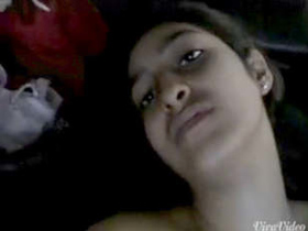 Desi girl gets fucked in a car