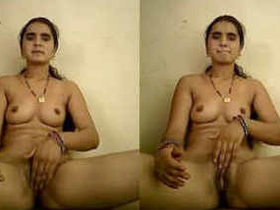 Indian wife fingering her pussy in homemade video