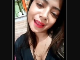 Paki's tantalizing striptease performance: A steamy and erotic spectacle