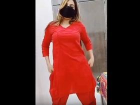 Sobia Nasir's sensual dance in the nude to a Bollywood track