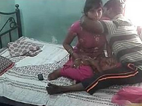 Indian girlfriend relishes her time with ex in hotel