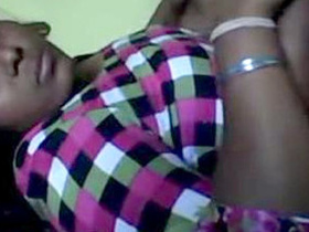 Desi bhabi gets fucked by young guy in amateur video