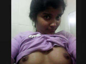 Part 1 of a Desi girl's nude video