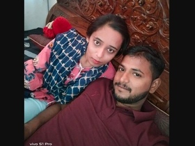 Beautiful desi babe flaunts her boobs and pussy in a seductive video