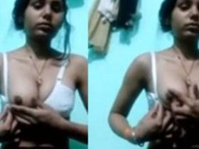 Exotic Indian babe gets fingered and gives a blowjob in HD clips