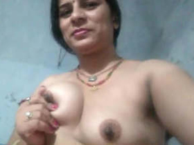 Married Bhabi's stunning display