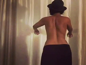 Indian beauty shows off her sensual dancing skills