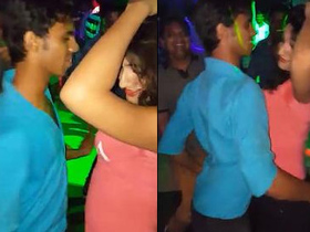 Desi girl gets dirtied up in a Gurgaon club