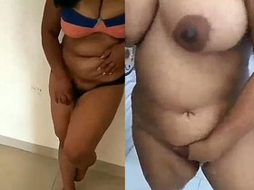 Indian aunty's naked beauty in a bathtub