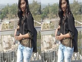 Cute Indian girl records her own nude video
