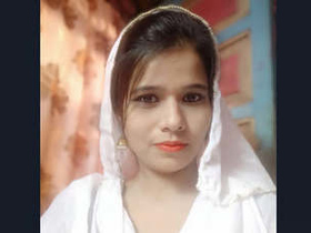 Indian woman reveals her breasts