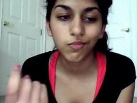 Indian beauty Rishana bares it all in seductive display