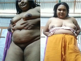 Indian BBW bhabhi flaunts her big boobs and pussy