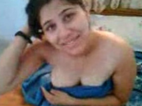 Cute teen girls send steamy MMS videos