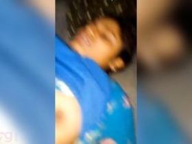 Indian girlfriend flaunts her body and shaved pussy in nude mms