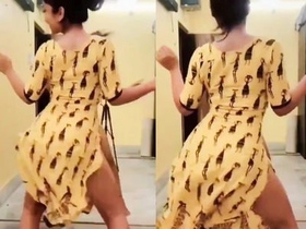 Indian babe's booty shaking moves in a hot dance video