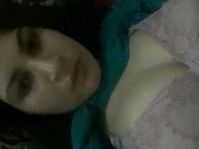 Sultry Pakistani Babe in Hot Sexy Scene