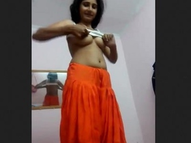 Bhabi in lingerie getting ready for sex