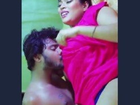 Enjoy the beauty of Bhabhi BBgrade in her natural nude form