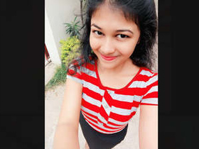 Sexy Indian teen girl gets naughty in a steamy video