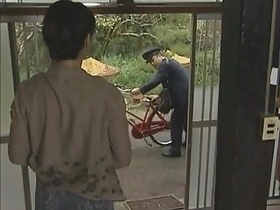 Asian housewife gets pleasure from JPN postman
