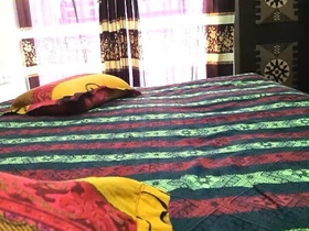 Desi assistant indulges in steamy office sex with her boss