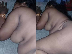 Desi aunty flaunts her big ass in solo video