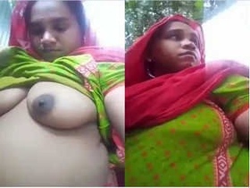 Indian bhabhi's nude show and cock sucking skills