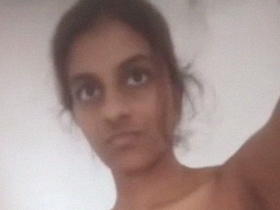 Tamil girl indulges in solo play with nude selfie