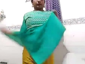 Watch a sexy Tamil girl from Chennai pleasuring herself in this solo video