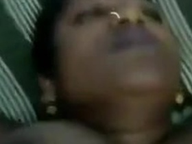 Mallu aunts' facial expressions during steamy video