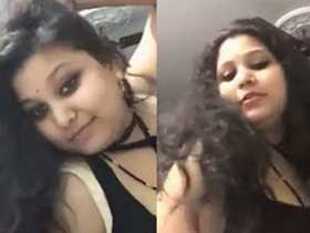 Married Indian wife with big breasts performs sensual dance