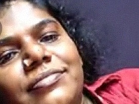 Tamil aunty's nude video call leaves fans breathless