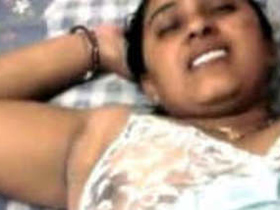 Indian wife with Hindi audio in a steamy video