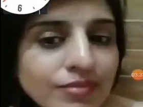 Naked bhabha from Lahore indulges in self-pleasure
