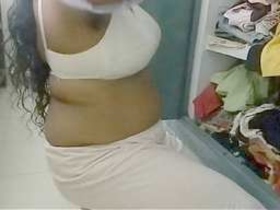 Mallu aunt with nice body gets fucked in video