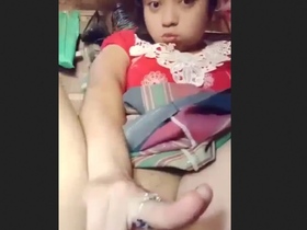 Meso girl pleasures herself with her fingers in HD video