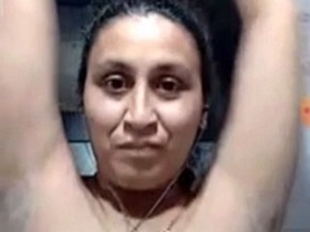 Paca's seductive nude selfie video