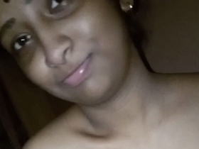 South Indian girl Dehati Mallu Kambi in a nude video