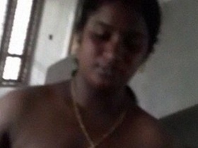 Aunty from Kerala gets naughty on camera
